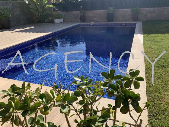 Foto 1 de Xalet en venda a Vilassar de Mar de 5 habitacions amb terrassa i piscina
