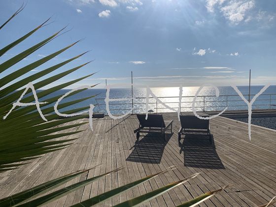 Foto 1 de Xalet en venda a Arenys de Mar de 6 habitacions amb terrassa i piscina