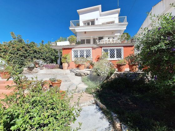 Foto 1 de Chalet en venta en Montmar de 3 habitaciones con terraza y garaje