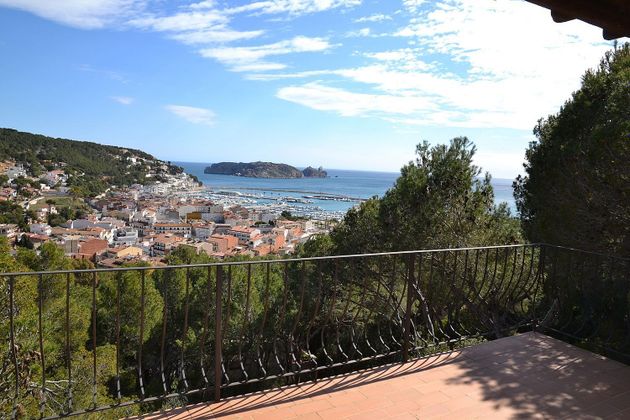 Foto 1 de Xalet en venda a calle Mediterranea de 6 habitacions amb terrassa i piscina
