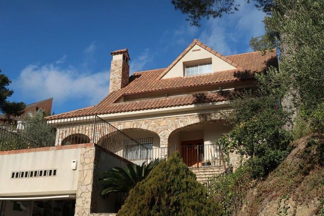 Foto 1 de Casa rural en venda a Cervelló de 6 habitacions amb terrassa i garatge