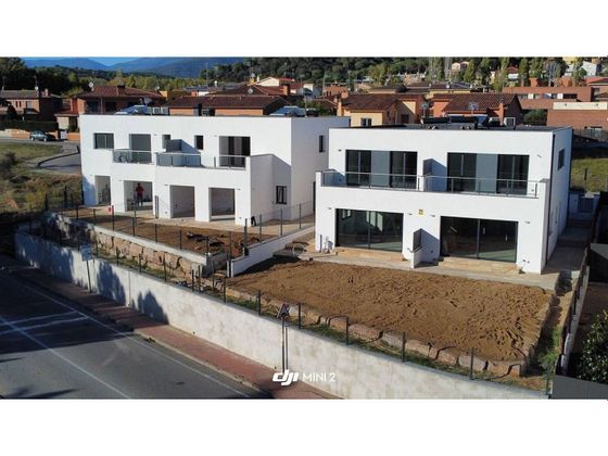 Foto 1 de Casa en venda a Sant Celoni de 4 habitacions amb terrassa i garatge