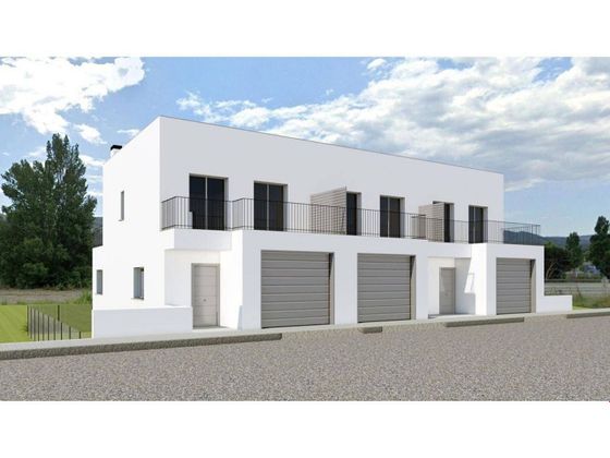 Foto 2 de Casa adosada en venta en calle De Catalunya de 3 habitaciones con terraza y garaje