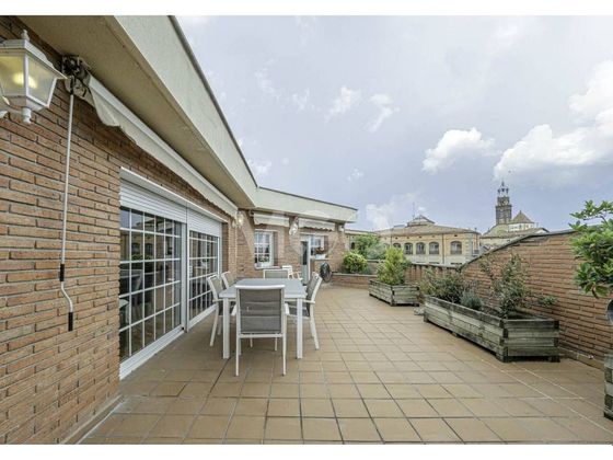 Foto 1 de Dúplex en venda a Manlleu de 5 habitacions amb terrassa i garatge