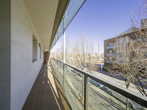 Foto 1 de Pis en venda a Estadi-Horta Vermella-Santa Anna de 3 habitacions amb terrassa i balcó
