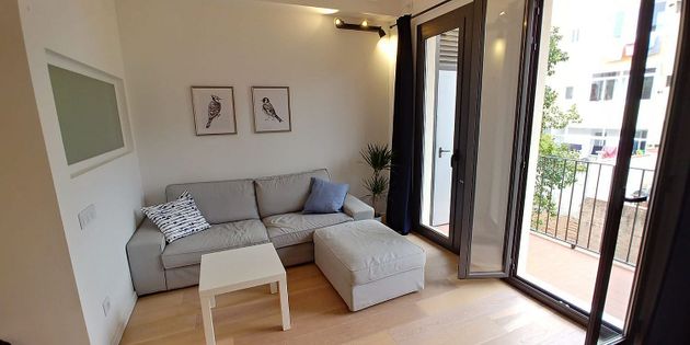 Foto 1 de Pis en venda a Vila de Gràcia de 1 habitació amb terrassa i aire acondicionat