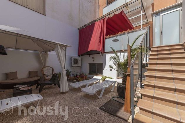 Foto 2 de Dúplex en venda a Poblenou de 3 habitacions amb terrassa i aire acondicionat