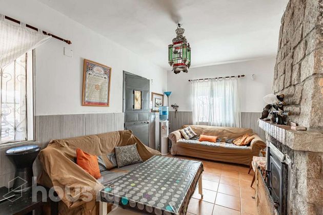 Foto 2 de Chalet en venta en Escalona de 3 habitaciones con terraza y piscina