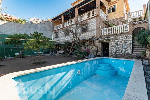 Foto 2 de Venta de casa en El Candado - El Palo de 7 habitaciones con terraza y piscina