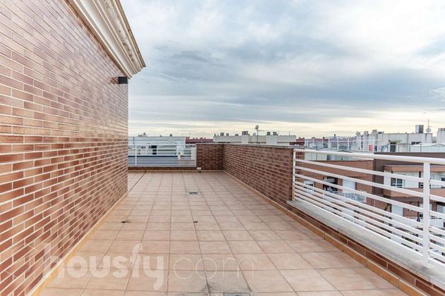 Foto 1 de Àtic en venda a calle Ortega Melgares de 2 habitacions amb terrassa i garatge