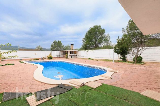 Foto 1 de Casa en venda a Bisbal del Penedès, la de 6 habitacions amb terrassa i piscina