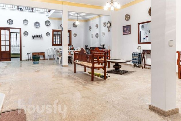Foto 1 de Casa en venda a Fuentes de Andalucía de 5 habitacions amb terrassa i garatge
