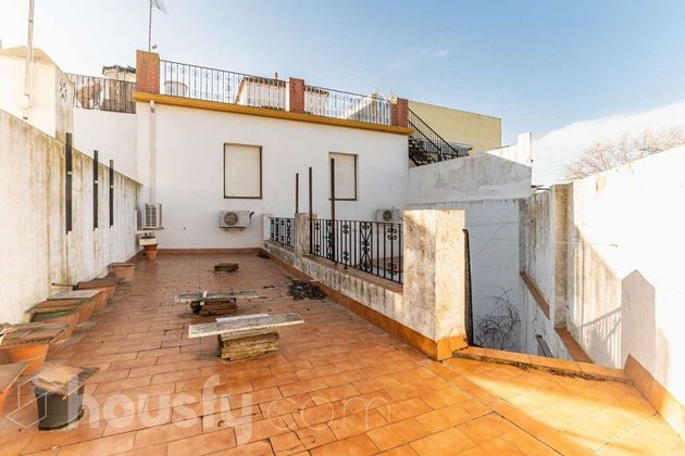 Foto 2 de Venta de casa en Fuentes de Andalucía de 5 habitaciones con terraza y garaje