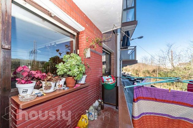 Foto 2 de Pis en venda a Basauri de 3 habitacions amb terrassa i balcó