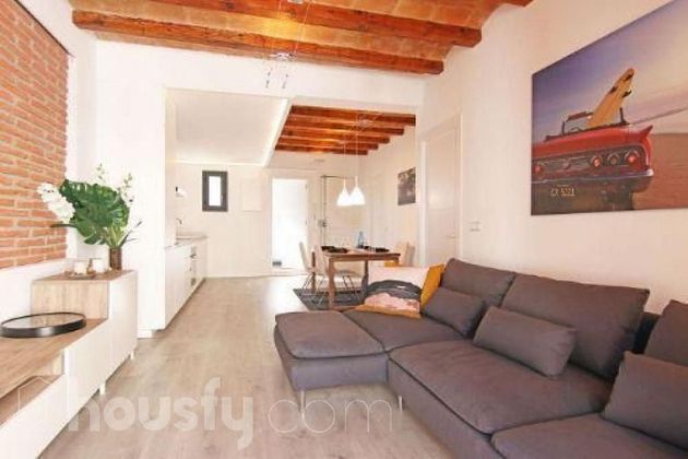 Foto 2 de Pis en venda a Provençals del Poblenou de 2 habitacions amb balcó i aire acondicionat