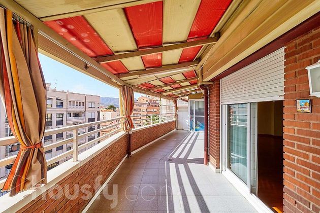 Foto 1 de Dúplex en venta en Elda de 3 habitaciones con terraza y garaje