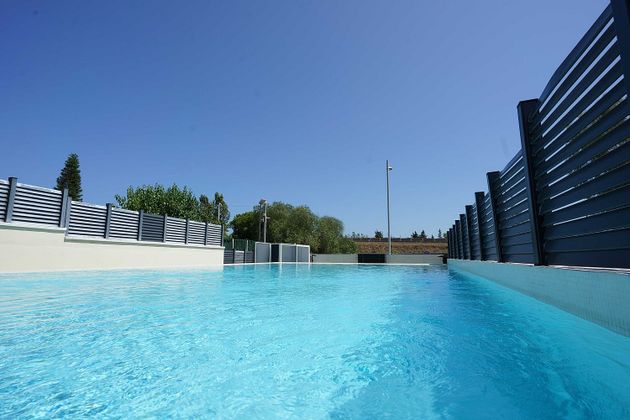 Foto 1 de Chalet en venta en Botigues de Sitges - Garraf de 8 habitaciones con terraza y piscina