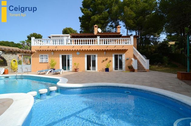 Foto 2 de Casa en venda a Torroella de Montgrí pueblo de 5 habitacions amb terrassa i piscina