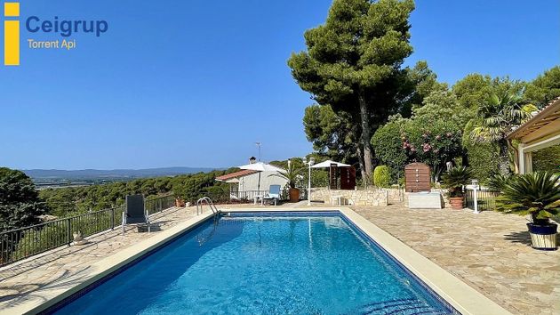 Foto 2 de Chalet en venta en Torroella de Montgrí pueblo de 4 habitaciones con terraza y piscina