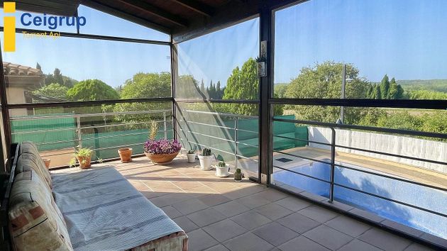 Foto 2 de Casa en venda a Jafre de 3 habitacions amb terrassa i piscina
