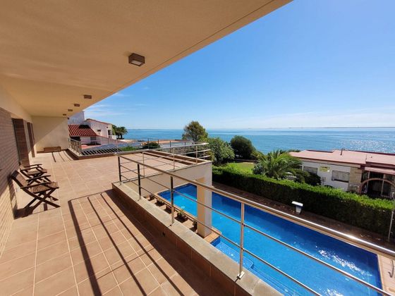 Foto 1 de Venta de casa en Montsià de Mar de 6 habitaciones con terraza y piscina