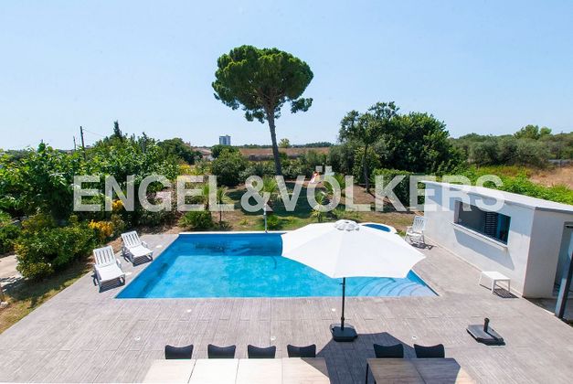 Foto 2 de Xalet en venda a calle Joan Bardina de 6 habitacions amb terrassa i piscina