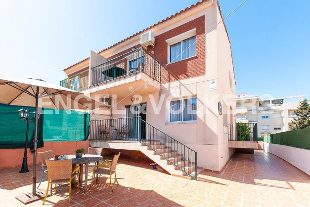 Foto 2 de Casa adossada en venda a Cap Salou de 4 habitacions amb terrassa i piscina