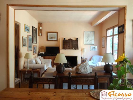 Foto 2 de Alquiler de piso en Sarrià de 4 habitaciones con muebles y balcón