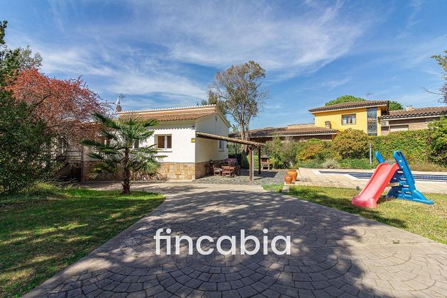 Foto 2 de Casa en venda a Santa Coloma de Farners de 4 habitacions amb terrassa i piscina