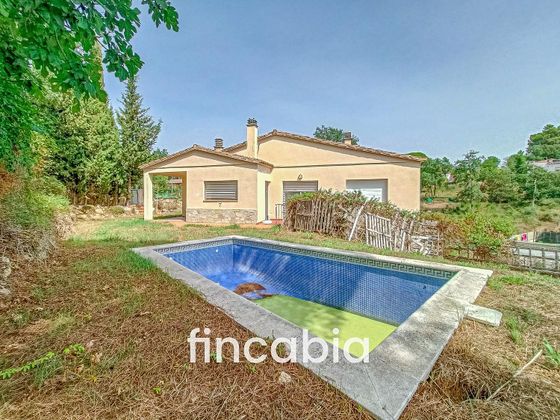 Foto 1 de Casa en venda a Sils de 4 habitacions amb terrassa i piscina