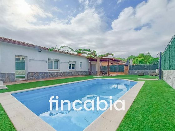Foto 1 de Casa en venta en Santa Coloma de Farners de 3 habitaciones con piscina y garaje