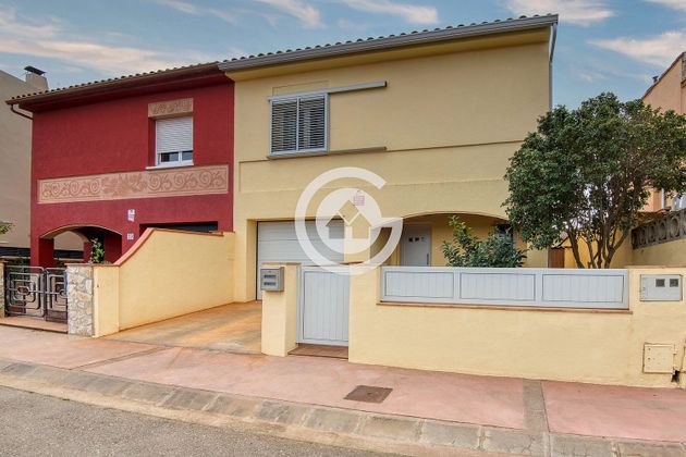 Foto 2 de Casa adossada en venda a Vila de Palafrugell - Llofriu - Barceloneta de 4 habitacions amb terrassa i garatge