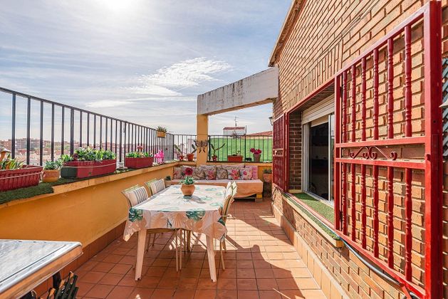 Foto 1 de Ático en venta en Fuente del Berro de 4 habitaciones con terraza y aire acondicionado