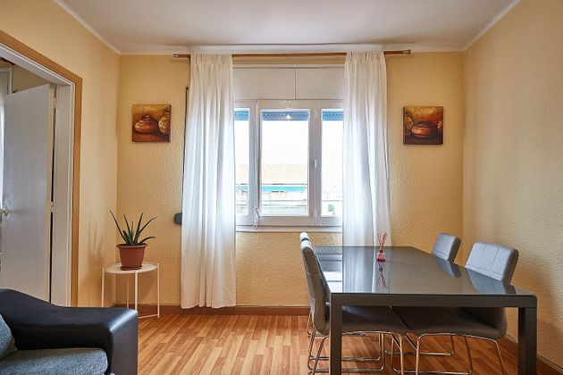 Foto 1 de Àtic en venda a Centre - Sant Boi de Llobregat de 3 habitacions amb terrassa i aire acondicionat