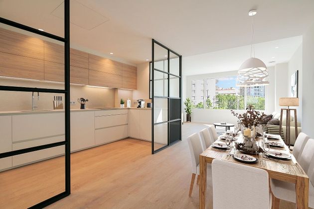 Foto 1 de Àtic en venda a Eixample Nord – La Devesa de 4 habitacions amb terrassa i balcó