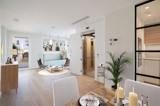 Foto 2 de Àtic en venda a Eixample Nord – La Devesa de 4 habitacions amb terrassa i balcó