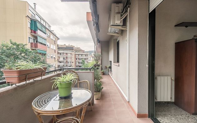 Foto 2 de Pis en venda a Horta de 4 habitacions amb terrassa i aire acondicionat