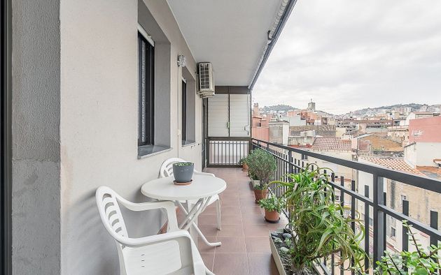 Foto 1 de Pis en venda a Horta de 4 habitacions amb terrassa i aire acondicionat