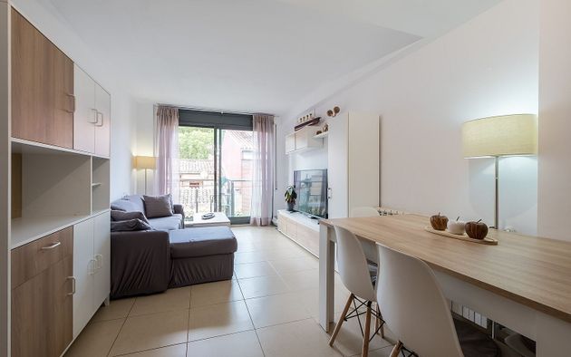 Foto 2 de Dúplex en venta en Eixample Nord – La Devesa de 3 habitaciones con balcón y aire acondicionado