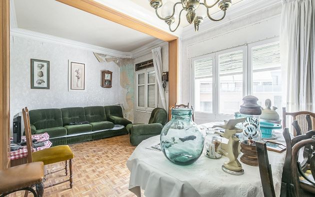 Foto 2 de Casa en venda a Plaça Catalunya de 5 habitacions amb terrassa i calefacció