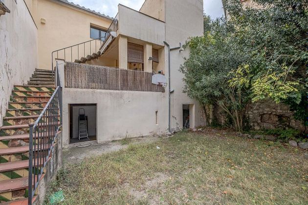 Foto 1 de Venta de casa en Besalú de 6 habitaciones con terraza y jardín