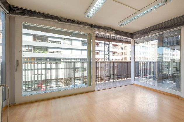 Foto 1 de Pis en venda a Eixample Nord – La Devesa de 4 habitacions amb terrassa i balcó