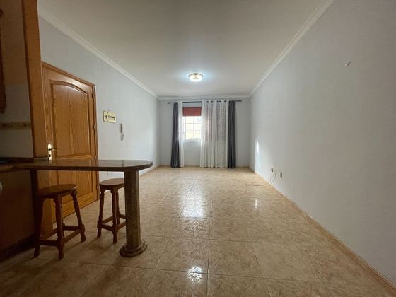 Foto 1 de Venta de piso en Playa de Arinaga de 3 habitaciones con garaje