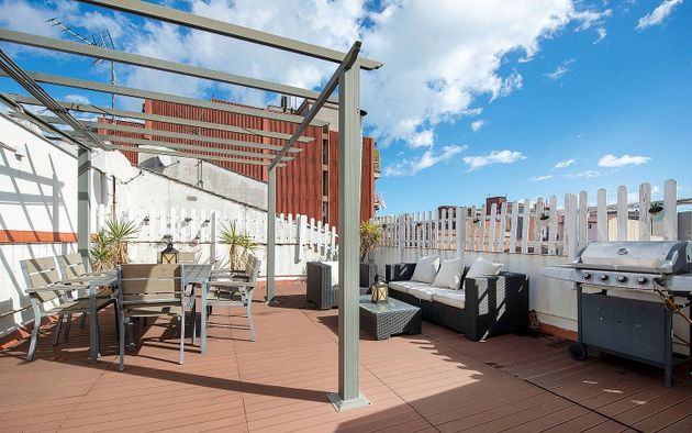 Foto 1 de Àtic en venda a El Poblenou de 3 habitacions amb terrassa i balcó