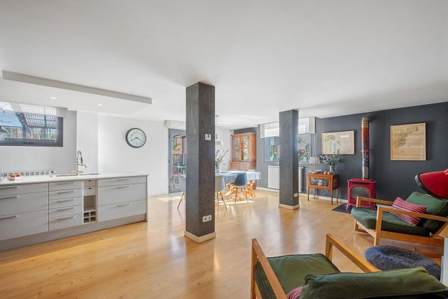 Foto 2 de Casa en venda a Montjuïc de 6 habitacions amb terrassa i jardí