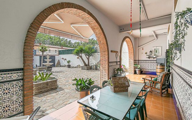 Foto 2 de Venta de casa en Santa Coloma de Cervelló de 4 habitaciones con terraza y piscina