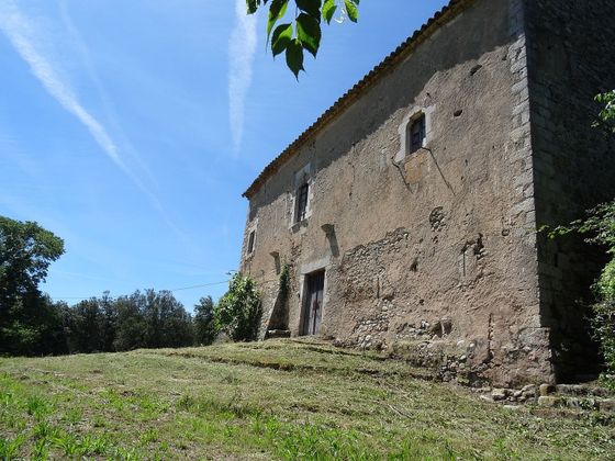 Foto 1 de Casa rural en venda a Bescanó de 6 habitacions amb jardí