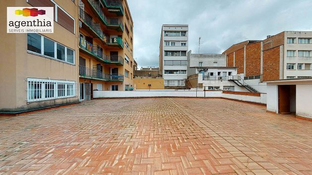 Foto 2 de Piso en venta en Eixample Nord – La Devesa de 4 habitaciones con terraza y ascensor