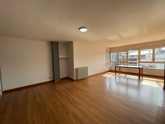 Foto 1 de Pis en venda a Eixample Nord – La Devesa de 4 habitacions amb balcó i calefacció