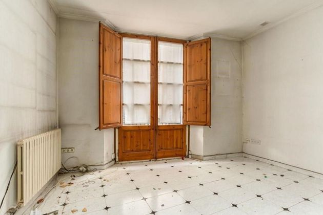 Foto 2 de Pis en venda a Centre - Girona de 4 habitacions amb balcó i calefacció